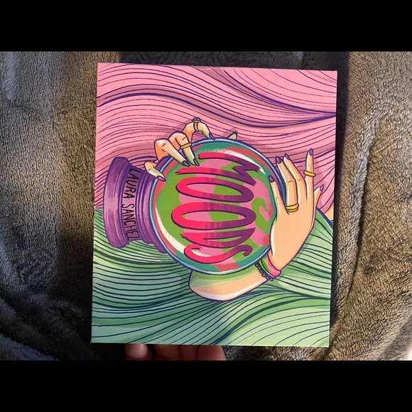 Makeup - Picture 14 of 16